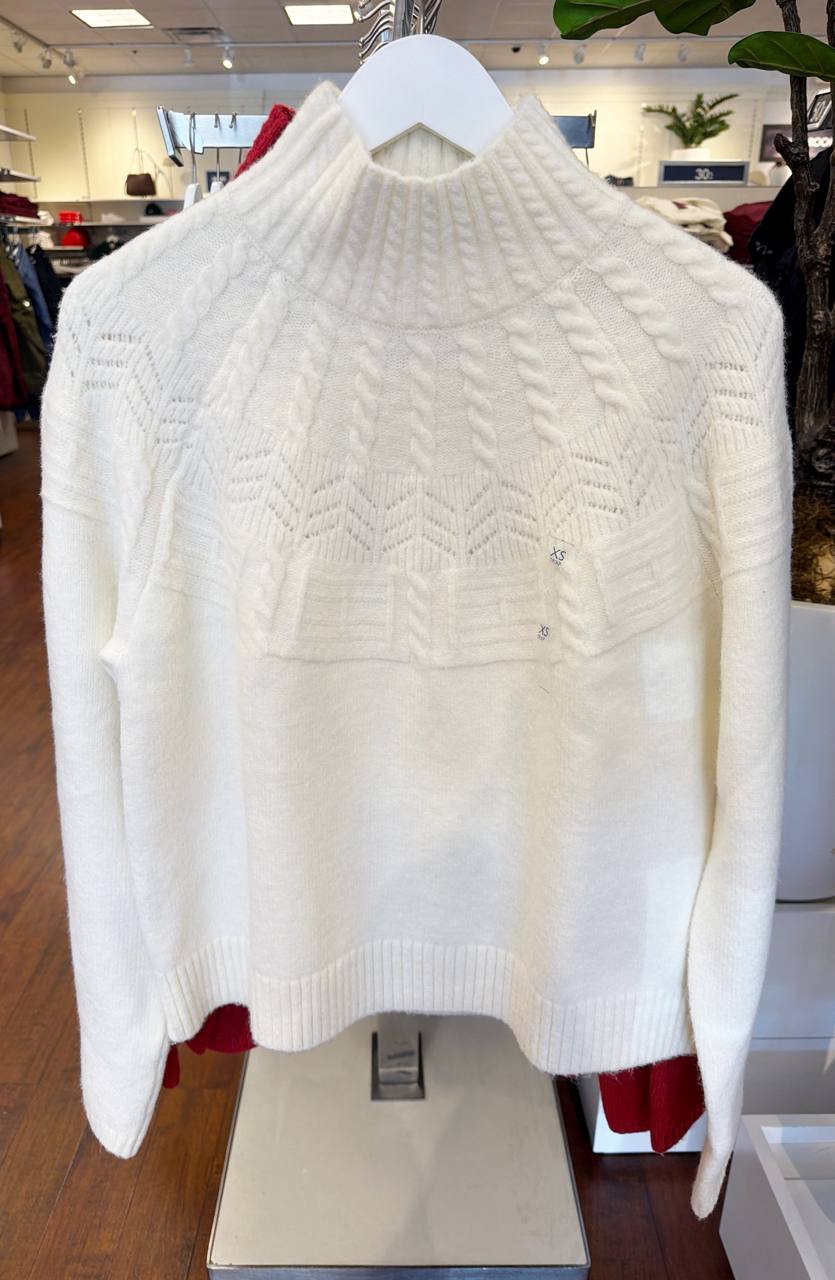 Blusa de linha com gola alta