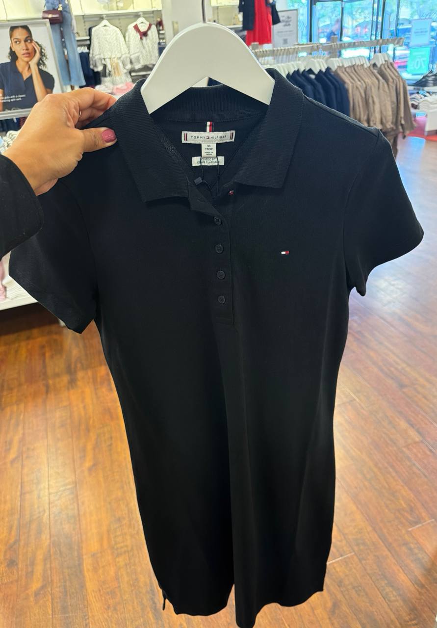 Vestido com gola polo