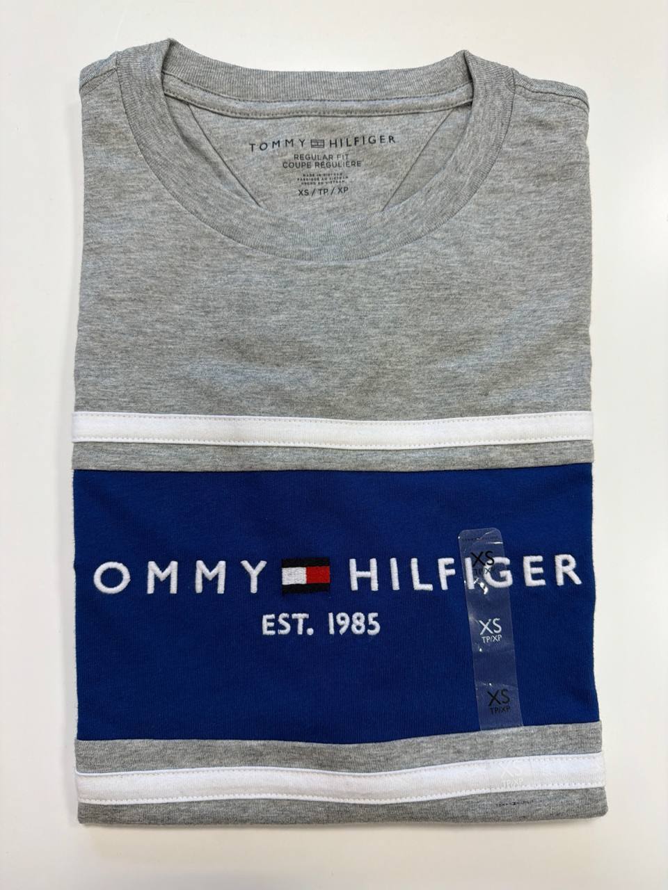 Camiseta Regular Fit Gola U