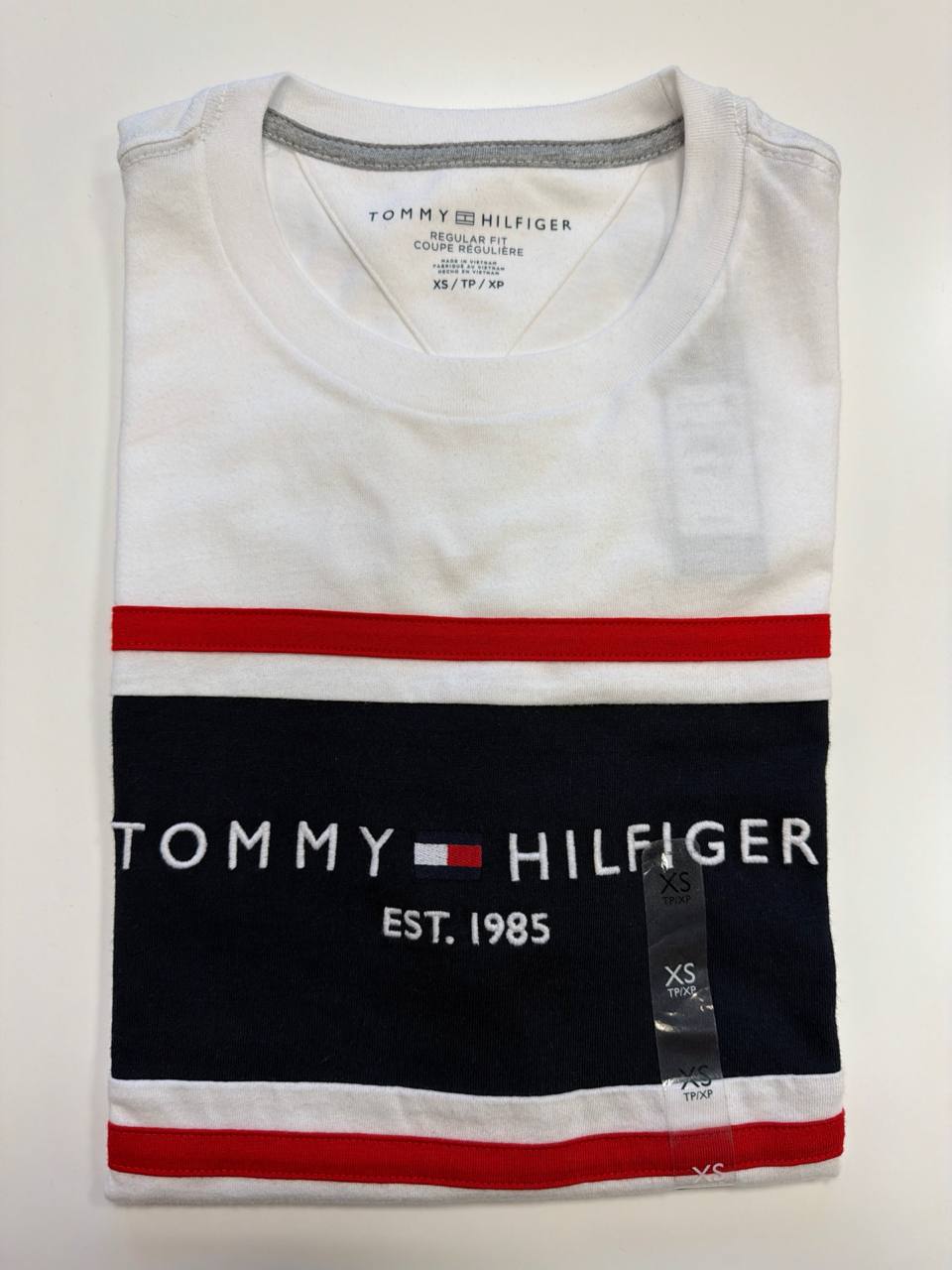 Camiseta Regular Fit Gola U