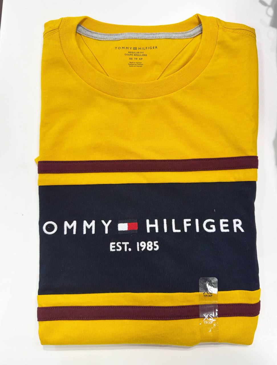 Camiseta Regular Fit Gola U
