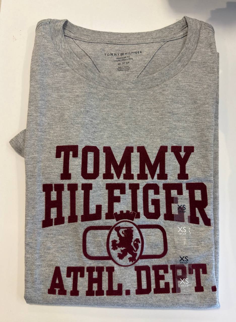 Camiseta Regular Fit Gola U