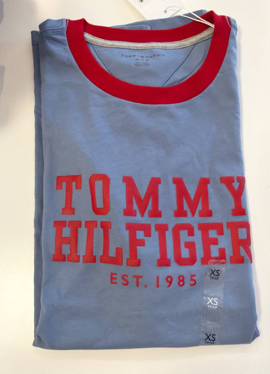 Camiseta Regular Fit Gola U