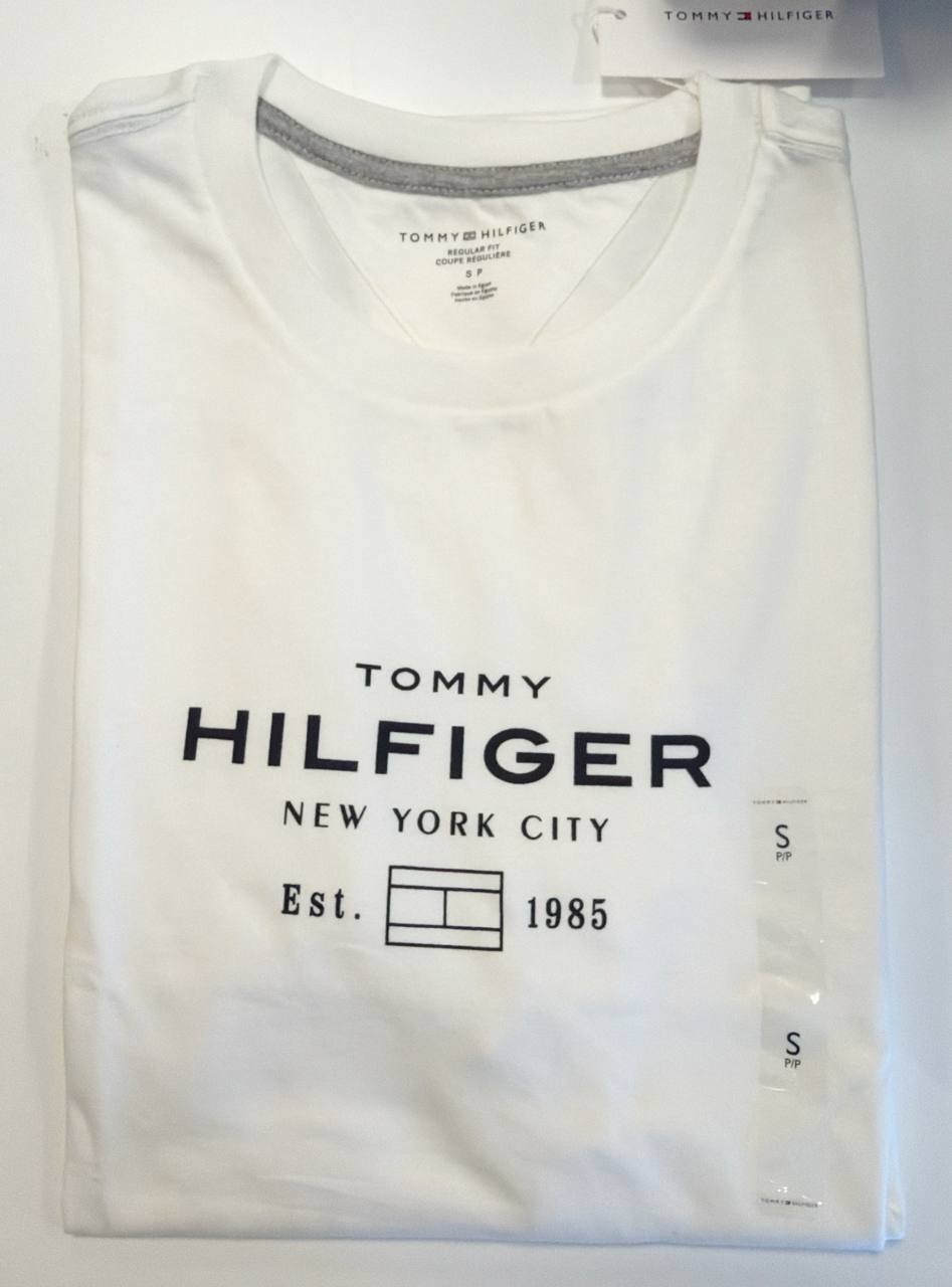 Camiseta Regular Fit Gola U