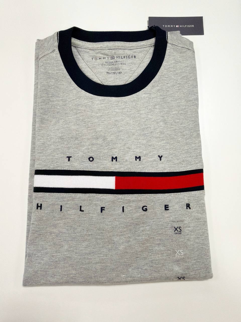 Camiseta Regular Fit Gola U