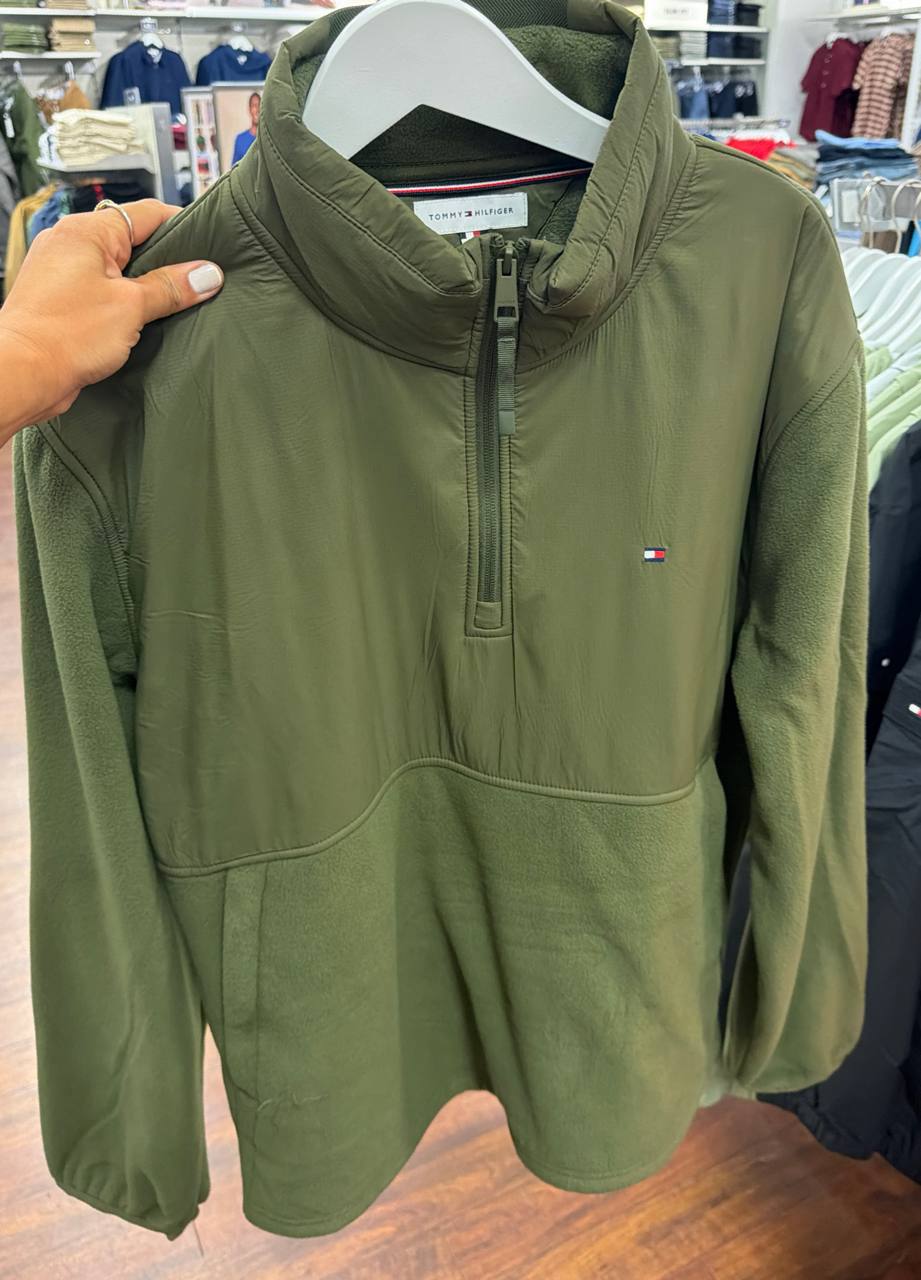 Blusa manga Longa com Fleece