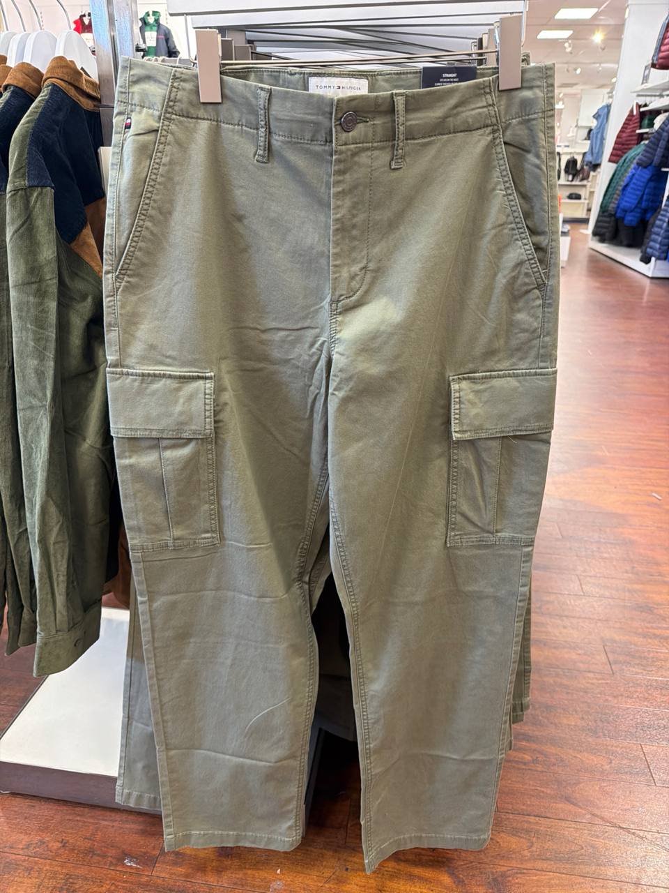Calça de sarja cargo