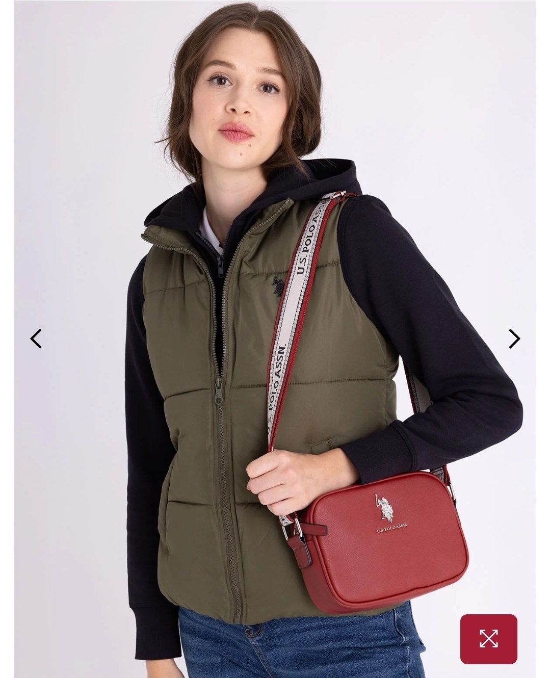 CLASSIC ZIP CROSSBODY BAG
