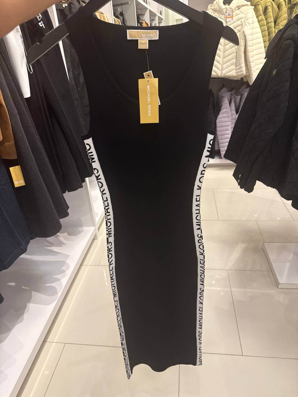 vestido com manga curta