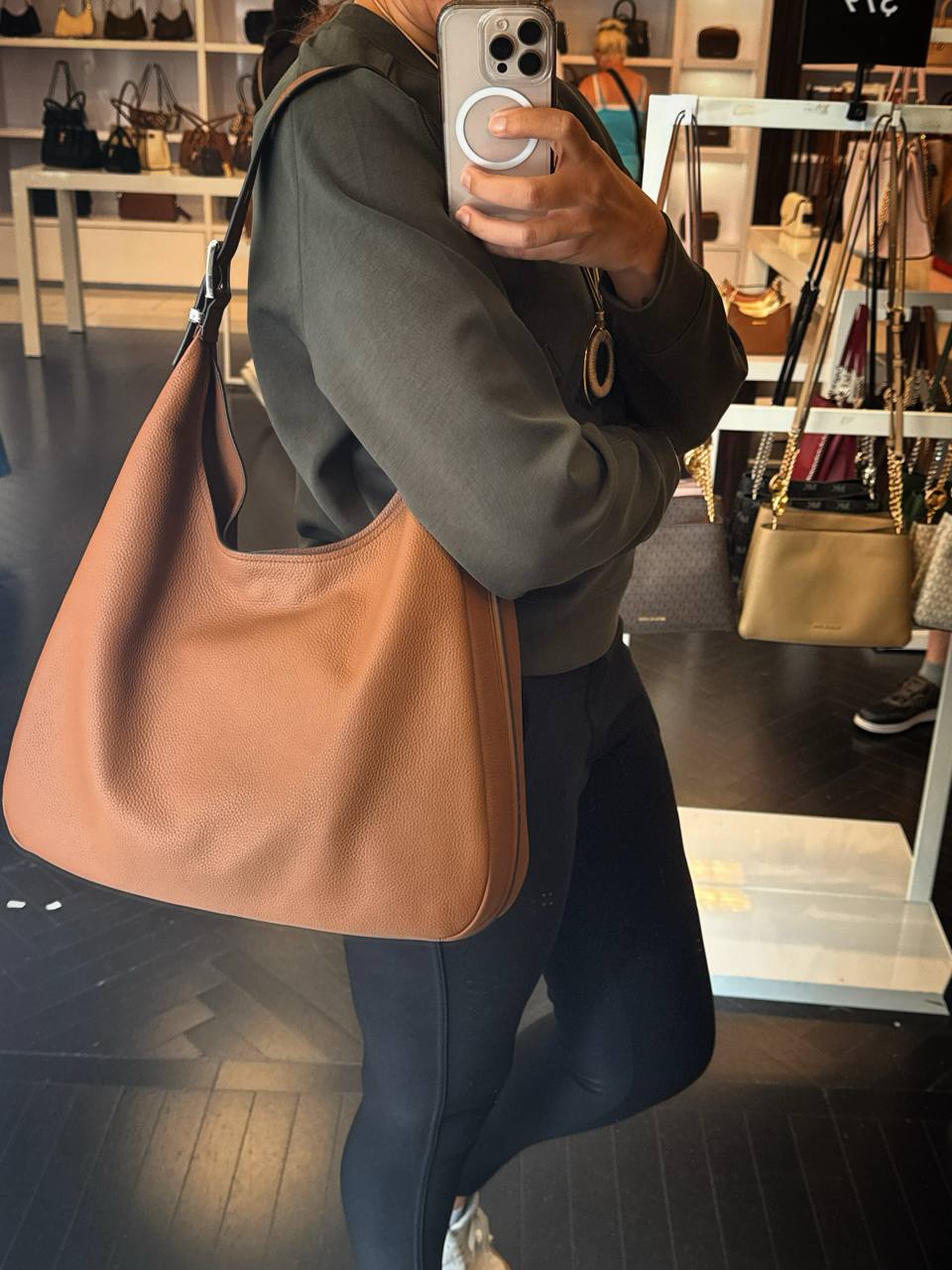 Nolita LG Hobo
