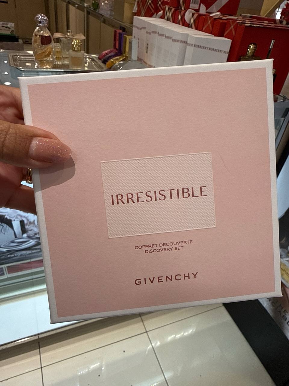 GIVENCHY kit