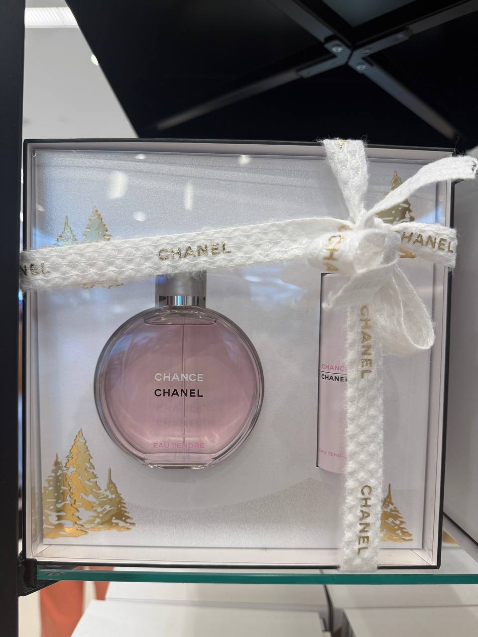 CHANEL kit
