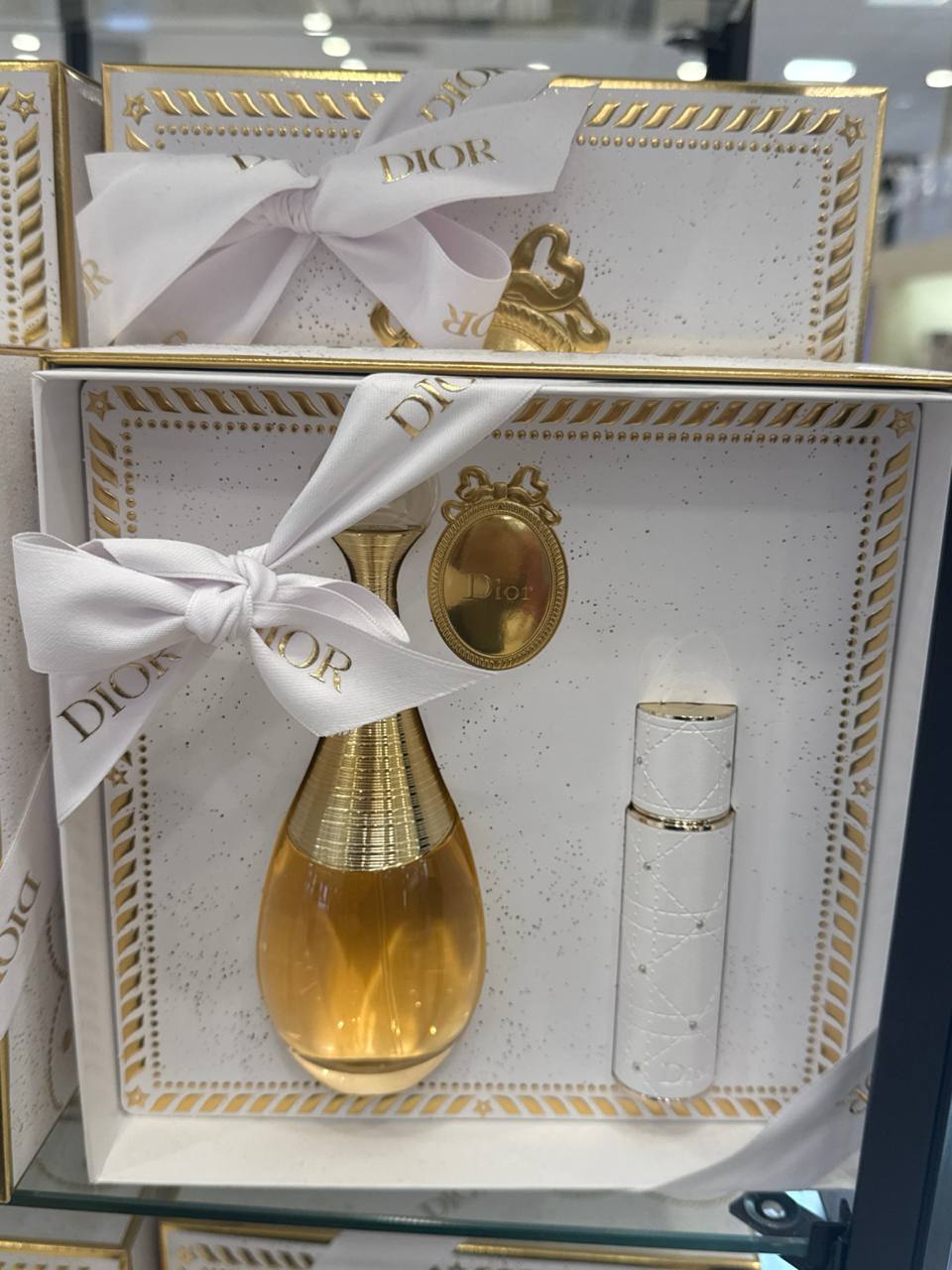 DIOR  kit