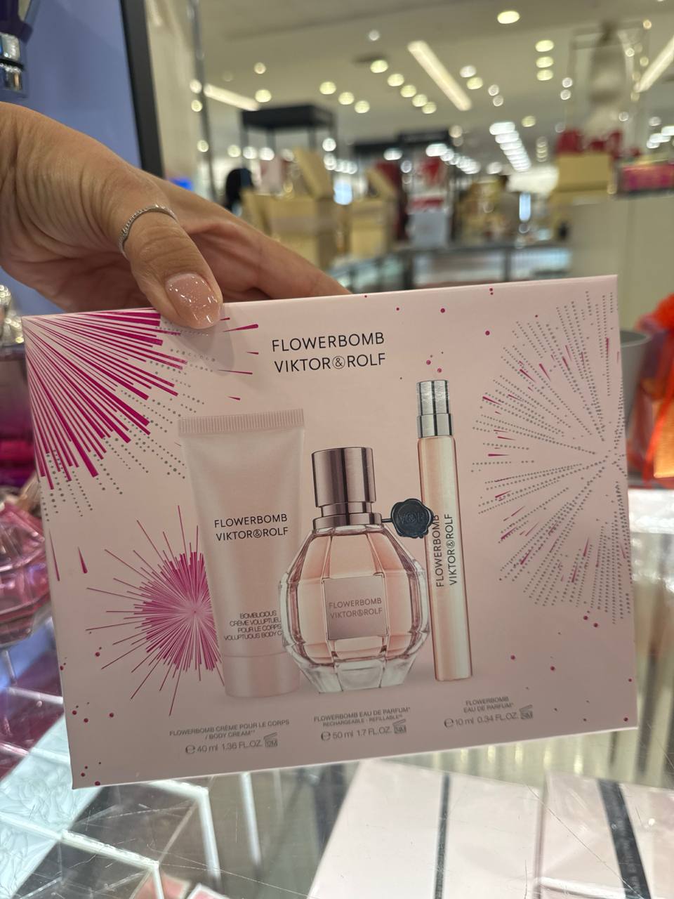 VIKTOR  ROLF  kit