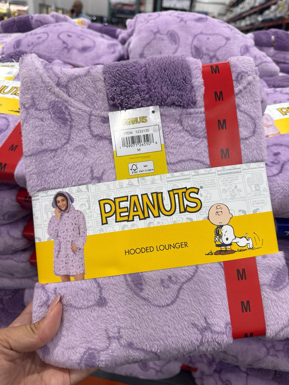 moletom de pelúcia com
orelhas de personagem