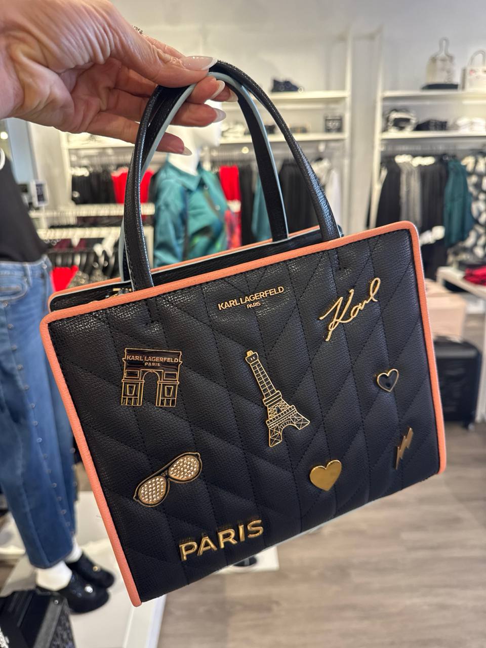 bolsa média com alça transversal em pano