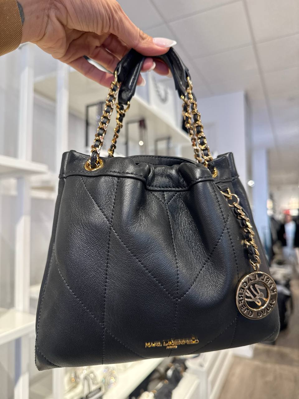 bolsa pequena com alça transversal