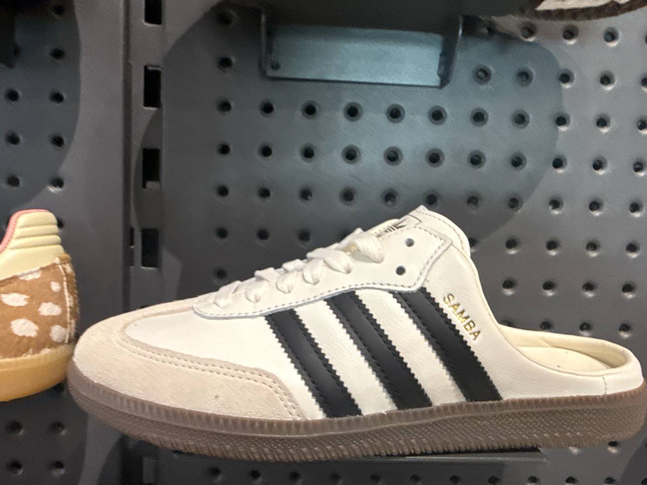 Tenis  Adidas numero  Americano