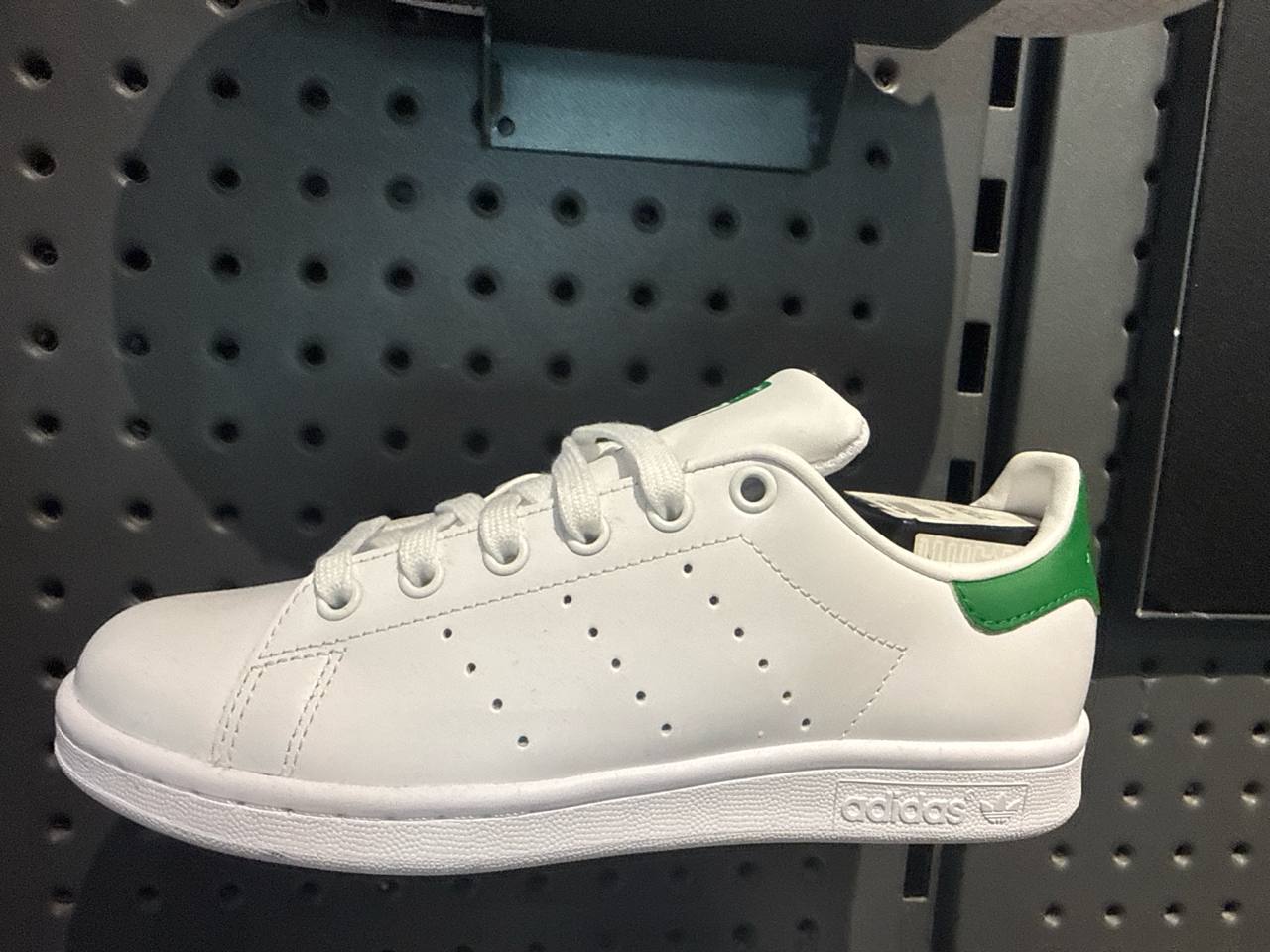 Tenis  Adidas numero  Americano
