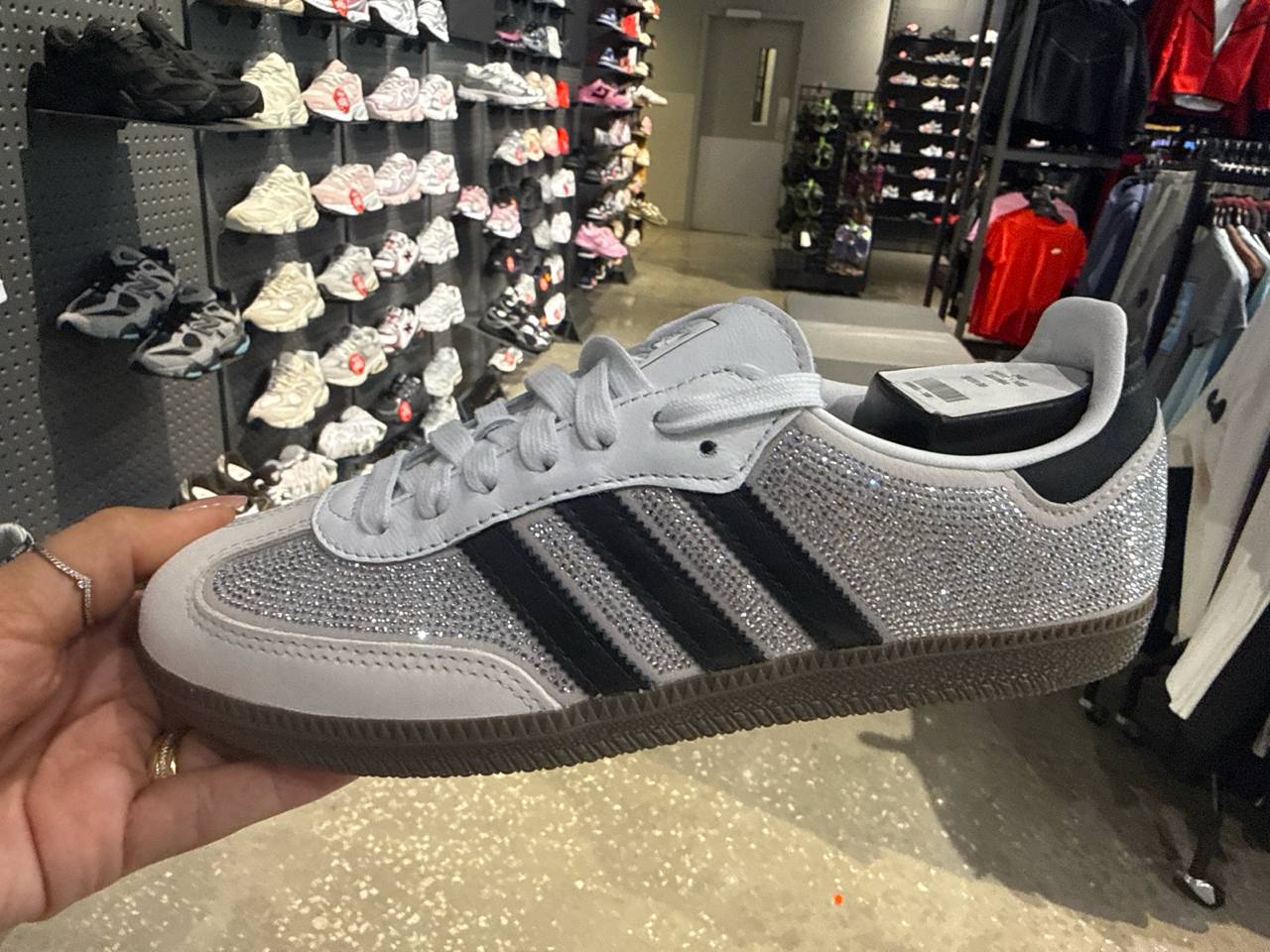 Tenis  Adidas numero  Americano