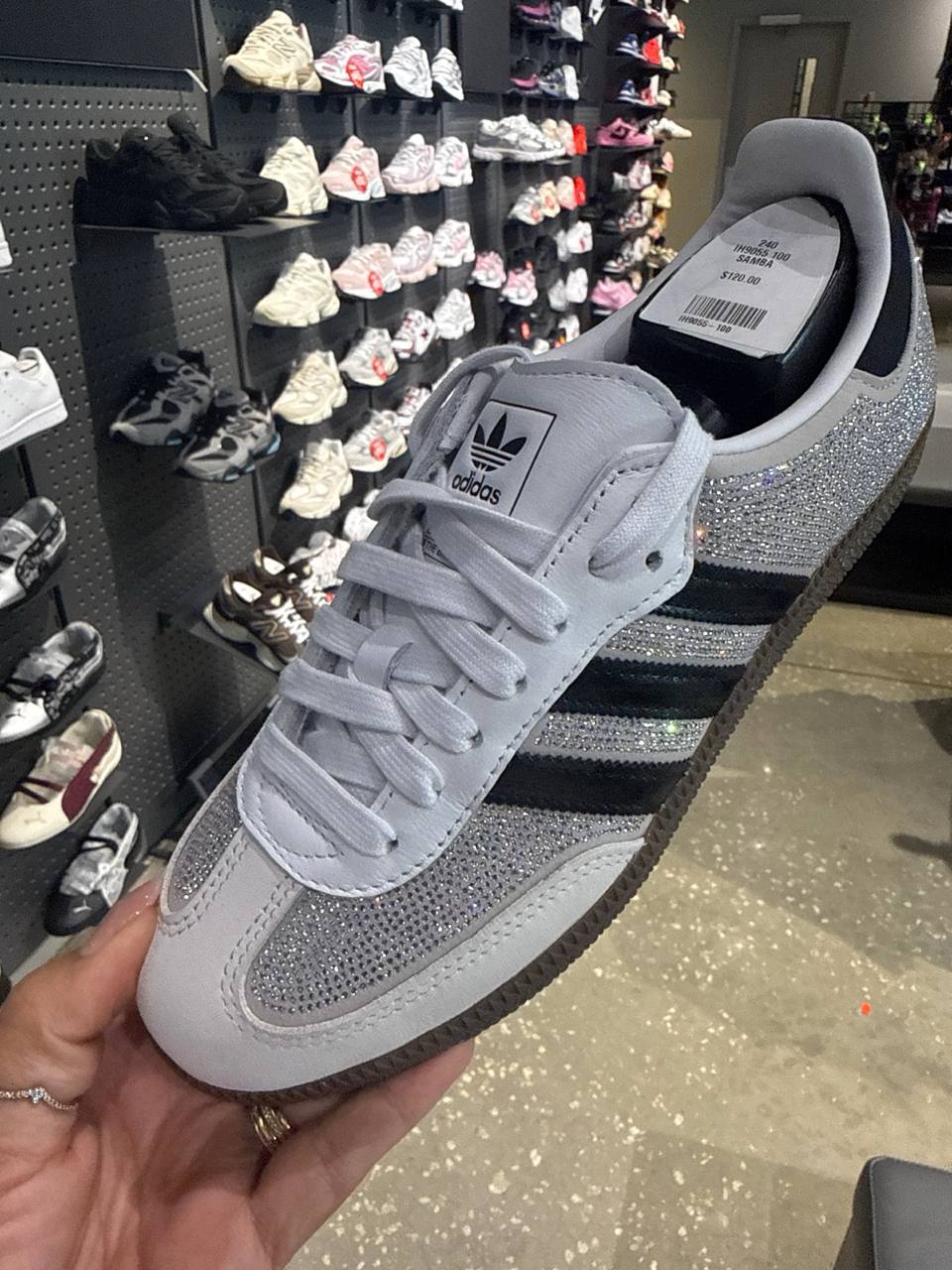 Tenis  Adidas numero  Americano