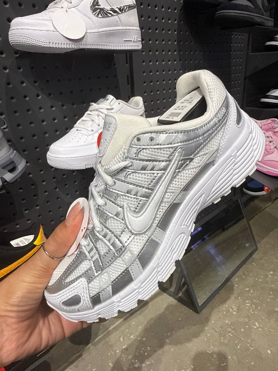 tênis KIDS número Americano  NIKE