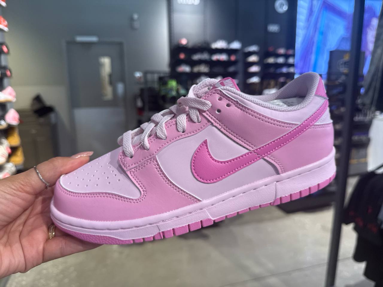 tênis KIDS número Americano  NIKE