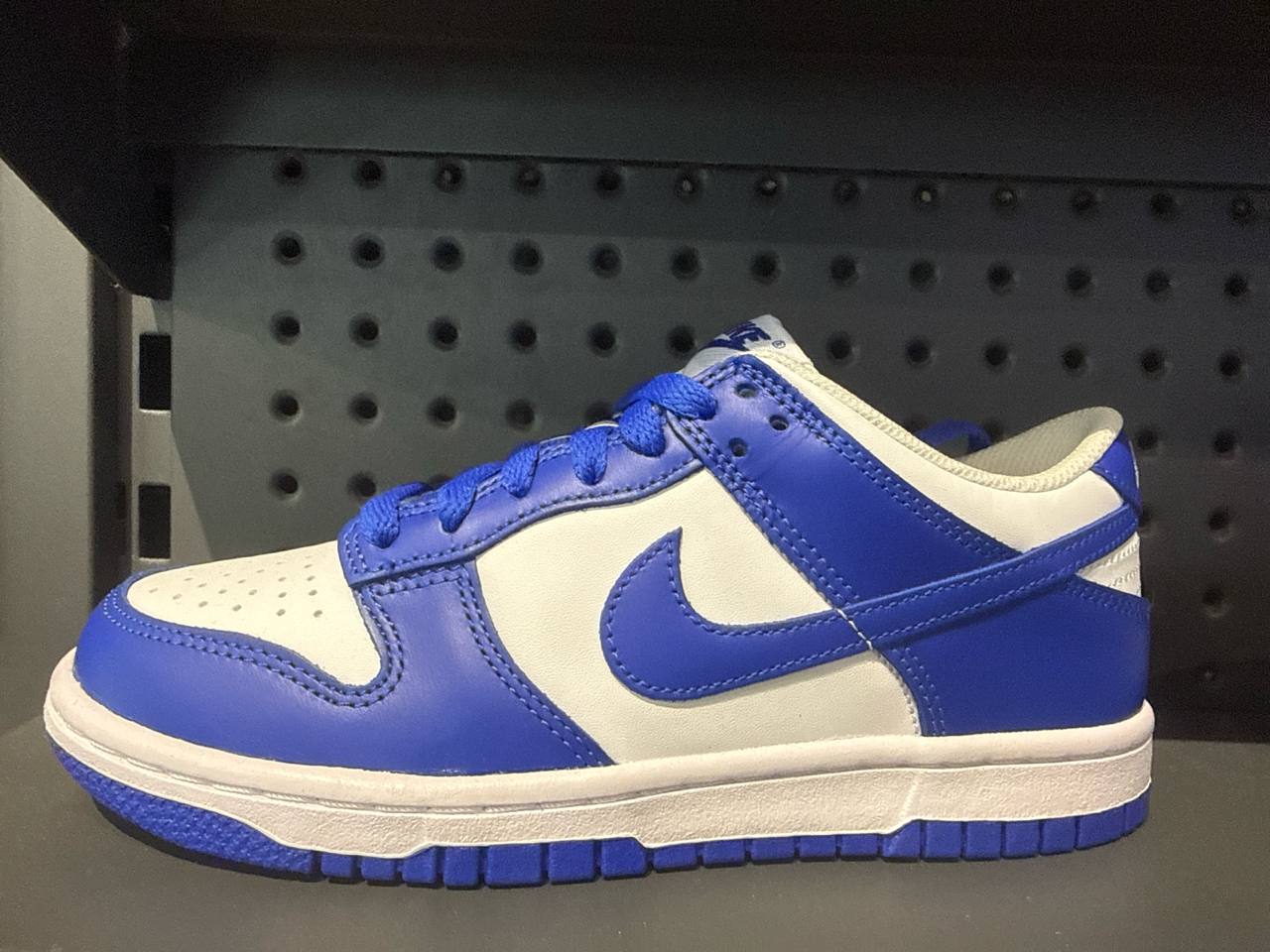tênis KIDS número Americano  NIKE