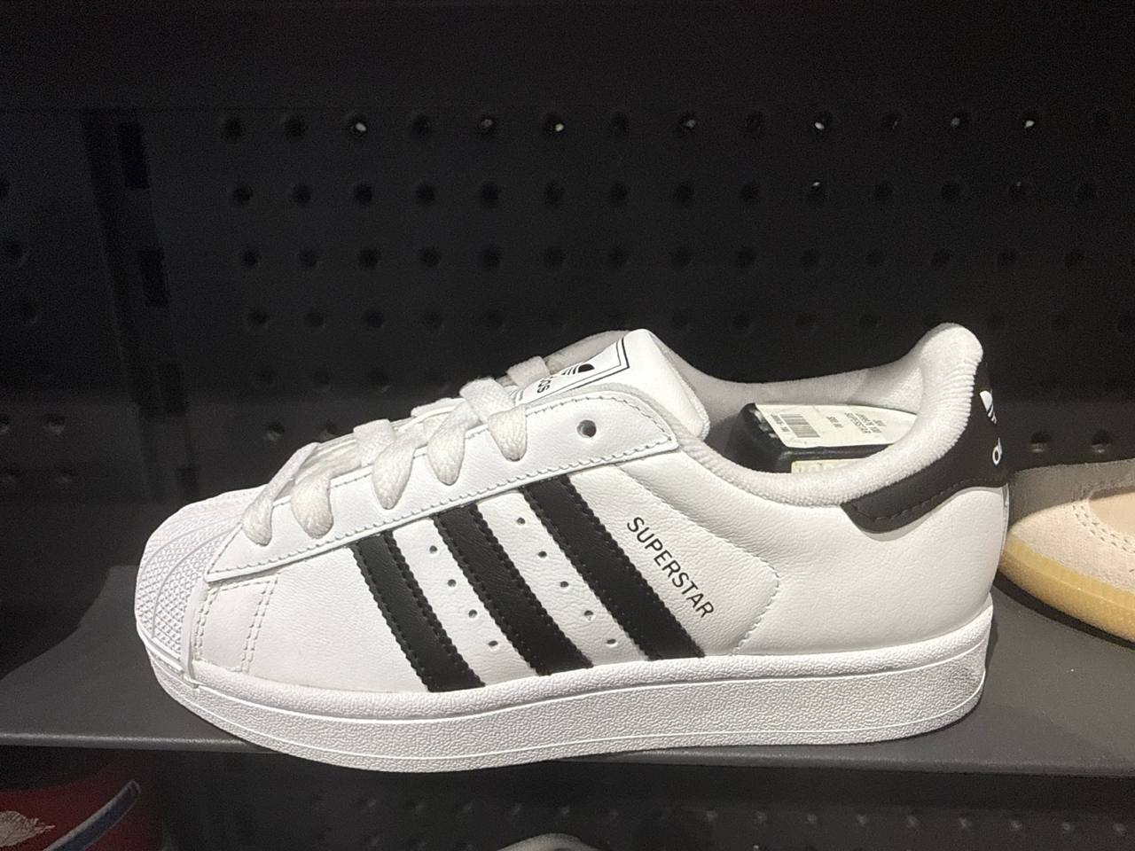 tênis KIDS número Americano  Adidas