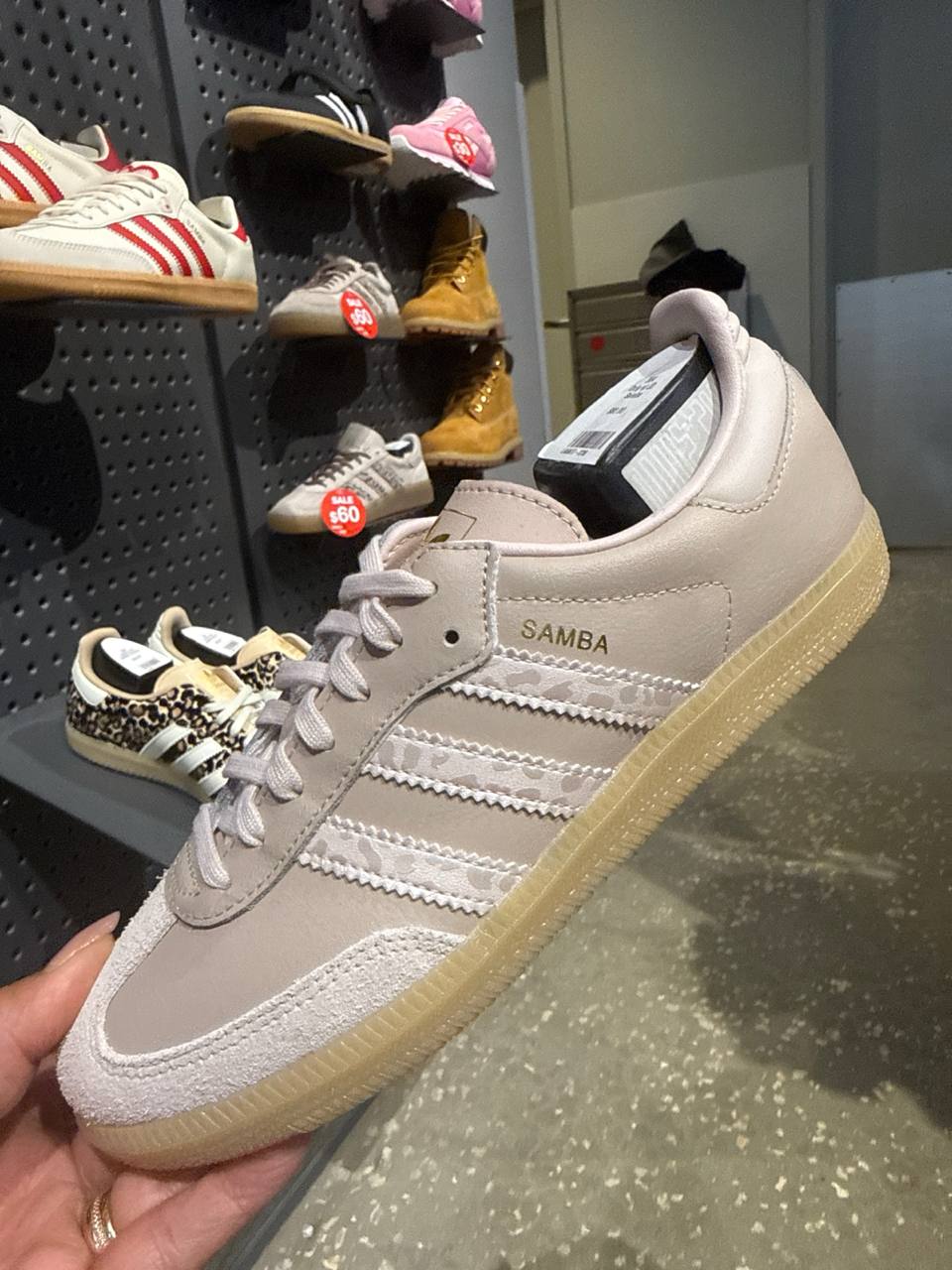 tênis KIDS número Americano  Adidas