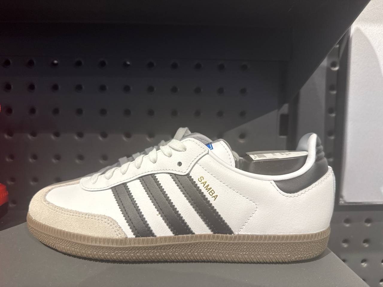 tênis KIDS número Americano  Adidas