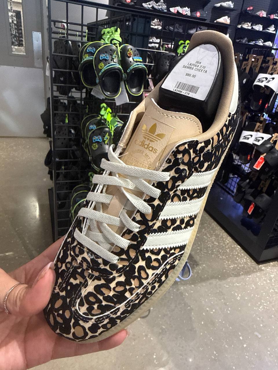 tênis KIDS número Americano  Adidas