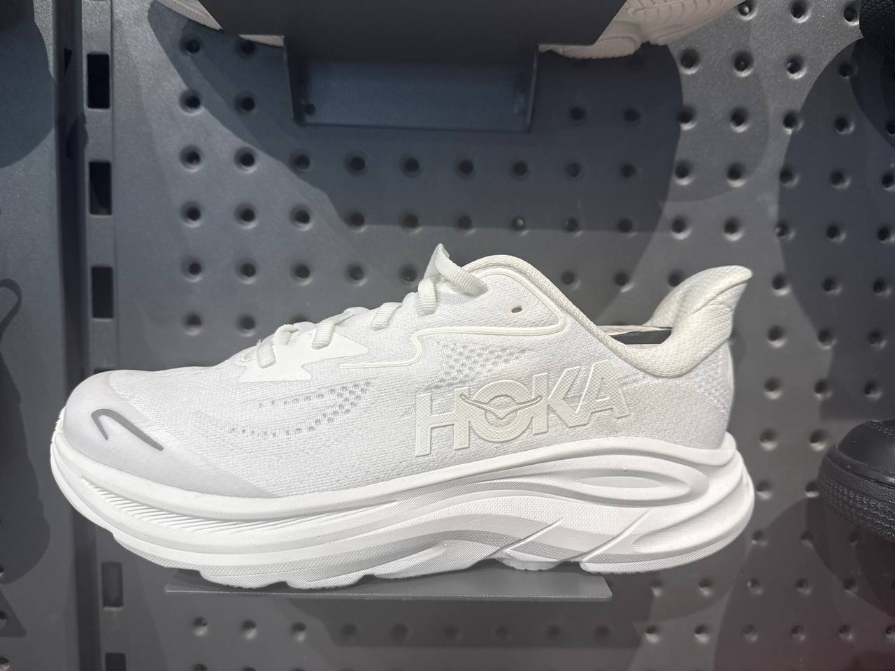 tênis KIDS número Americano  HOKA