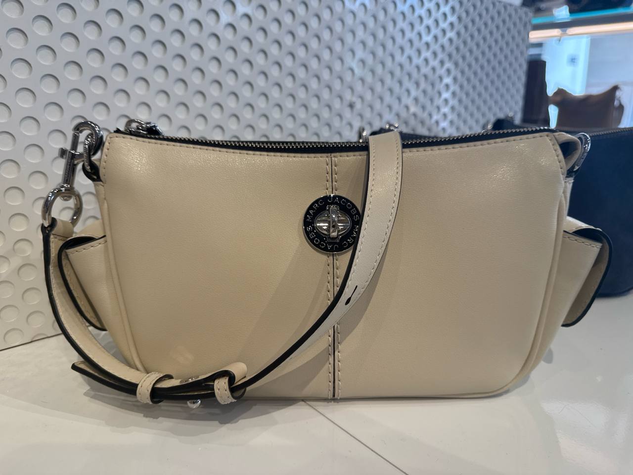Bolsa M com alça ajustável