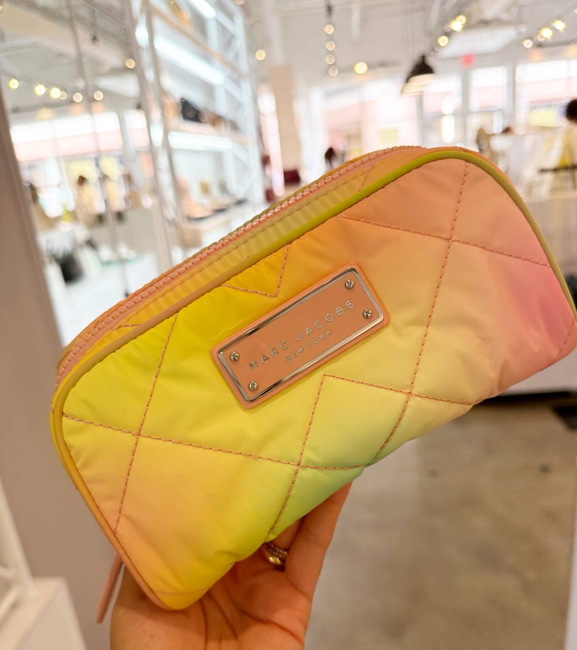 Necessaire