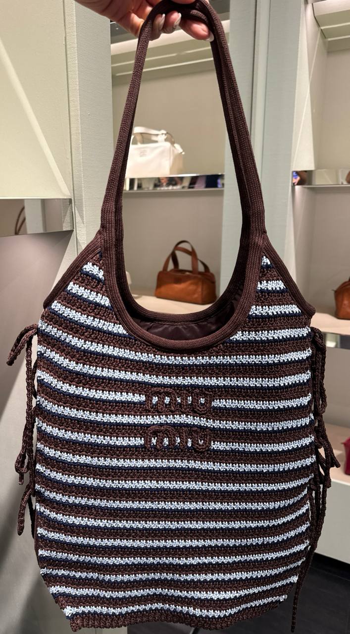 não acompanha alça tranversal bolsa em crochê
