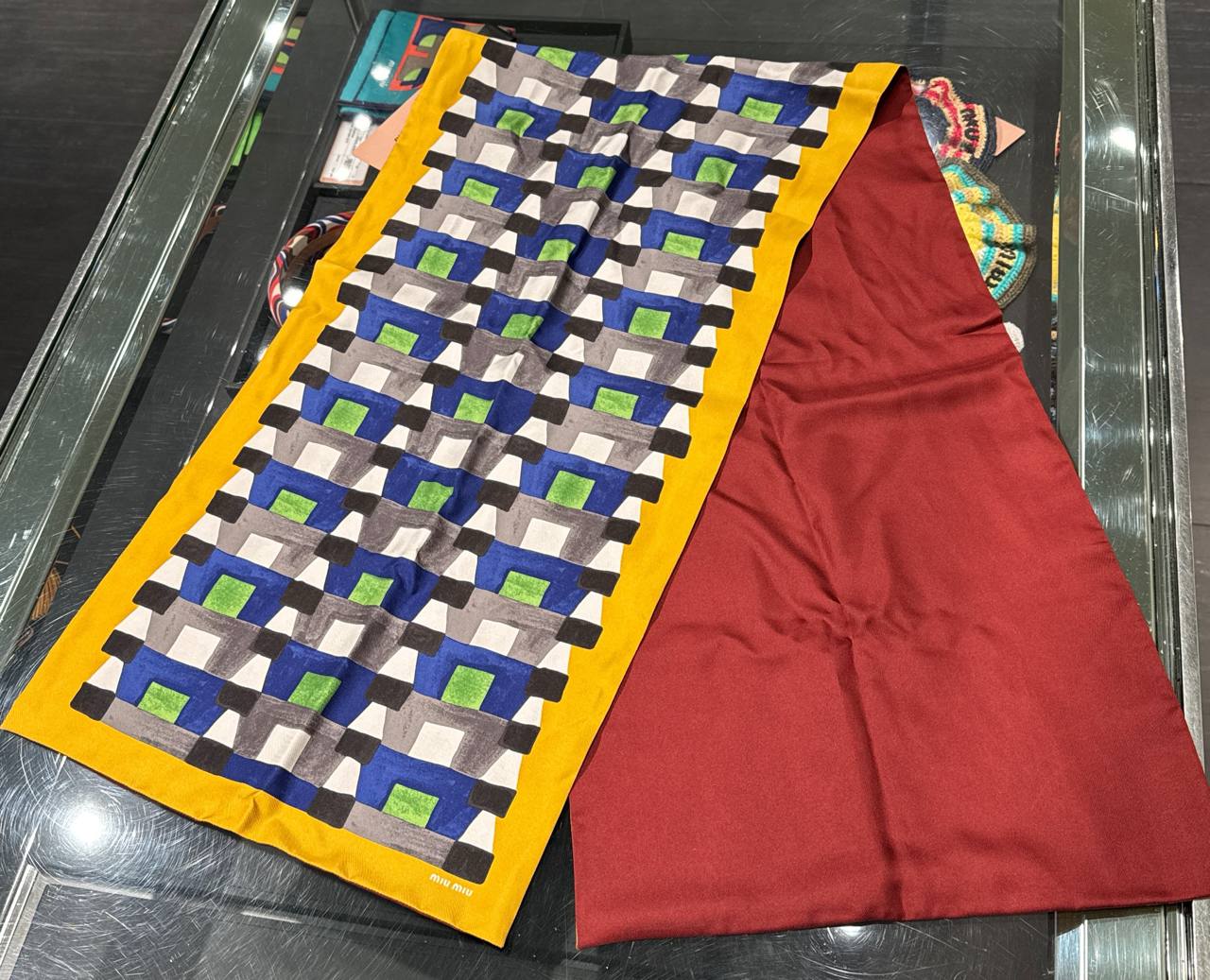 Miu Miu lenco reversível de cetim 137x134cm miu miu