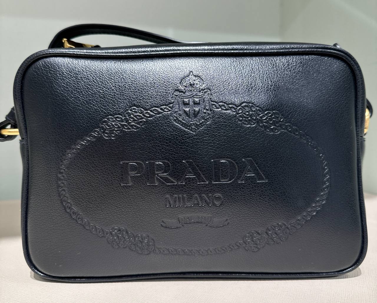 CROSSBODY