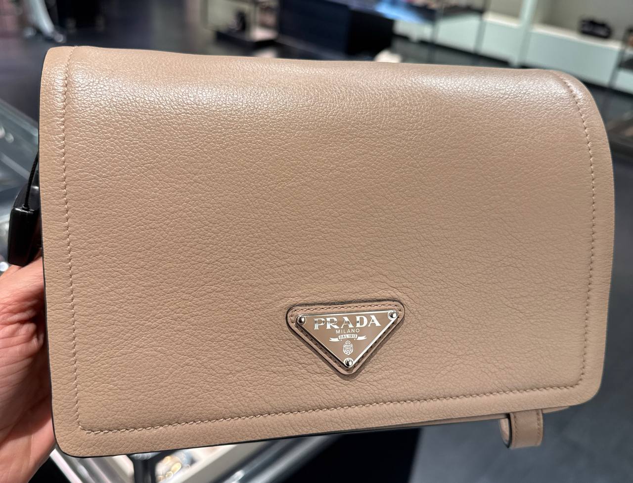 CROSSBODY