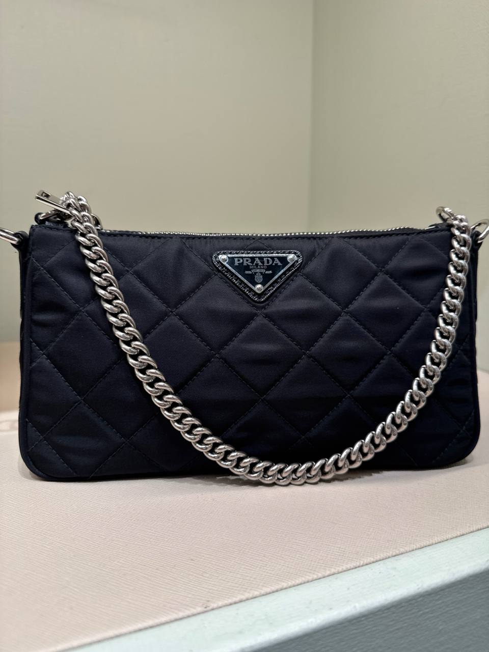 acompanha alça transversal em couro bolsa material nylon