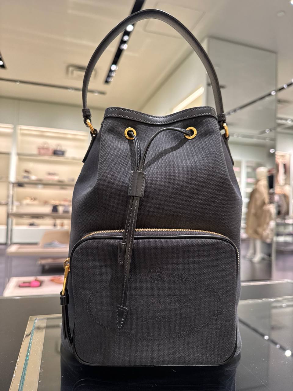 material da bolsa pano acompanha alça transversal em couro