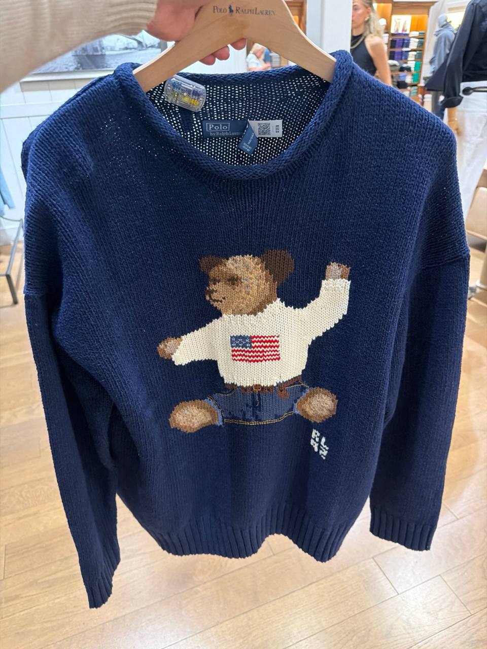Suéter BEAR com Capuz