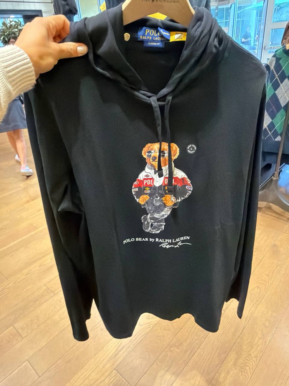 Camiseta manga longa com capuz