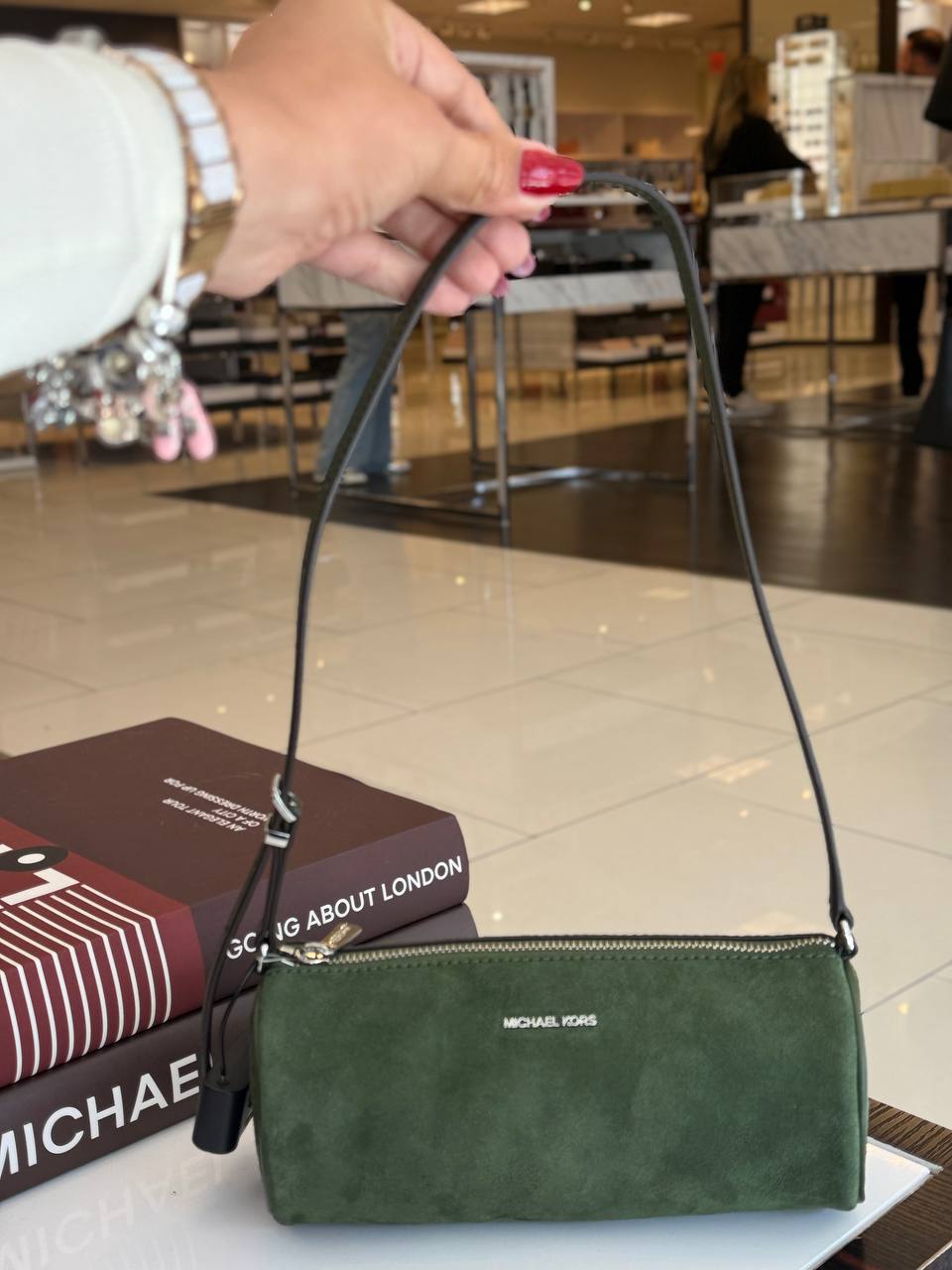 ASHTON SM BARREL POUCHETE