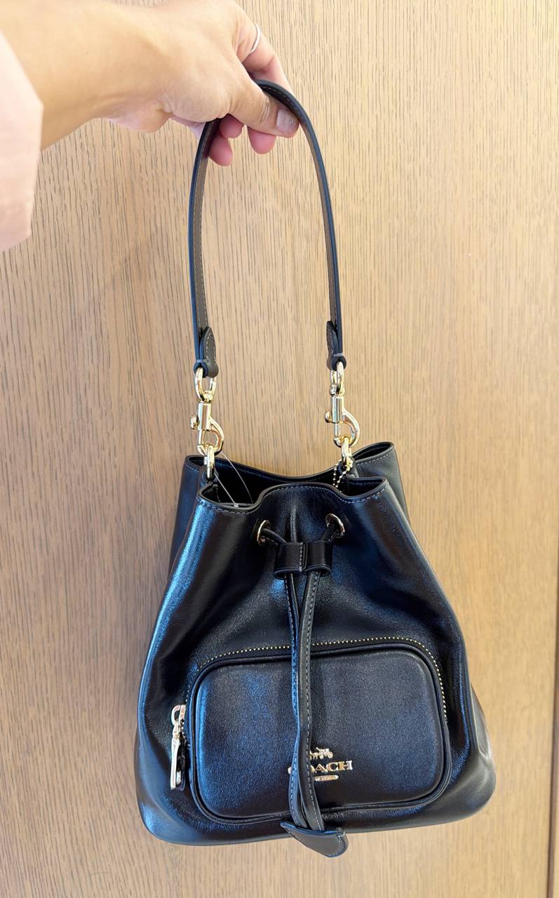 Bolsa bucket bag com alça crossbody