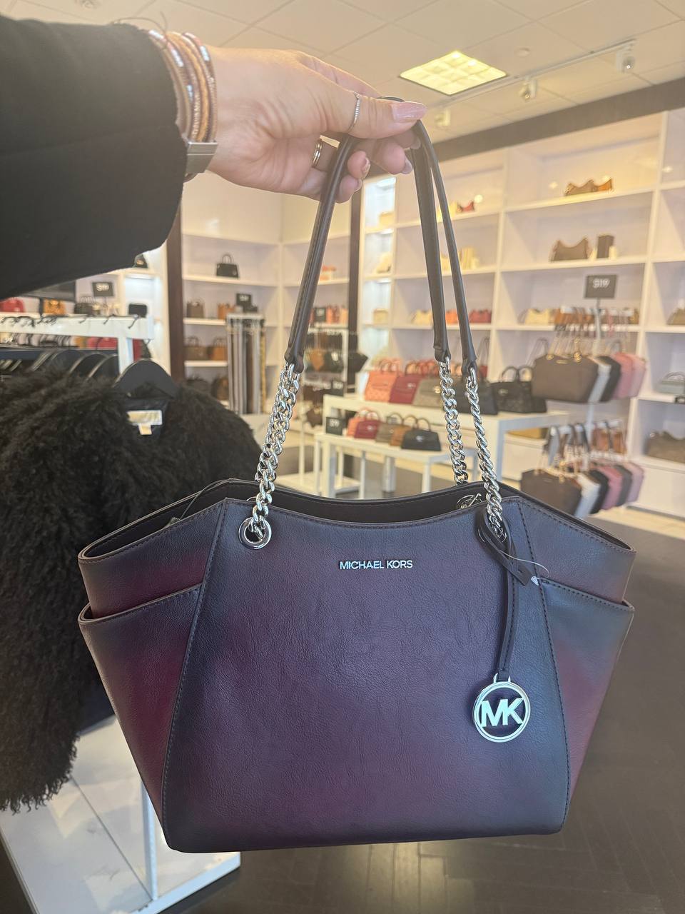 JET SET CHAIN SHLDR TOTE