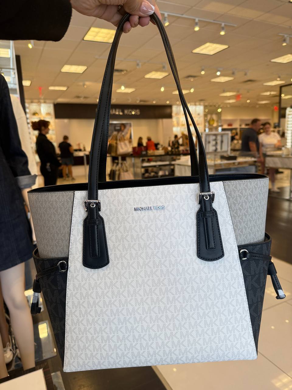 VOYAGER Bolsa Grande