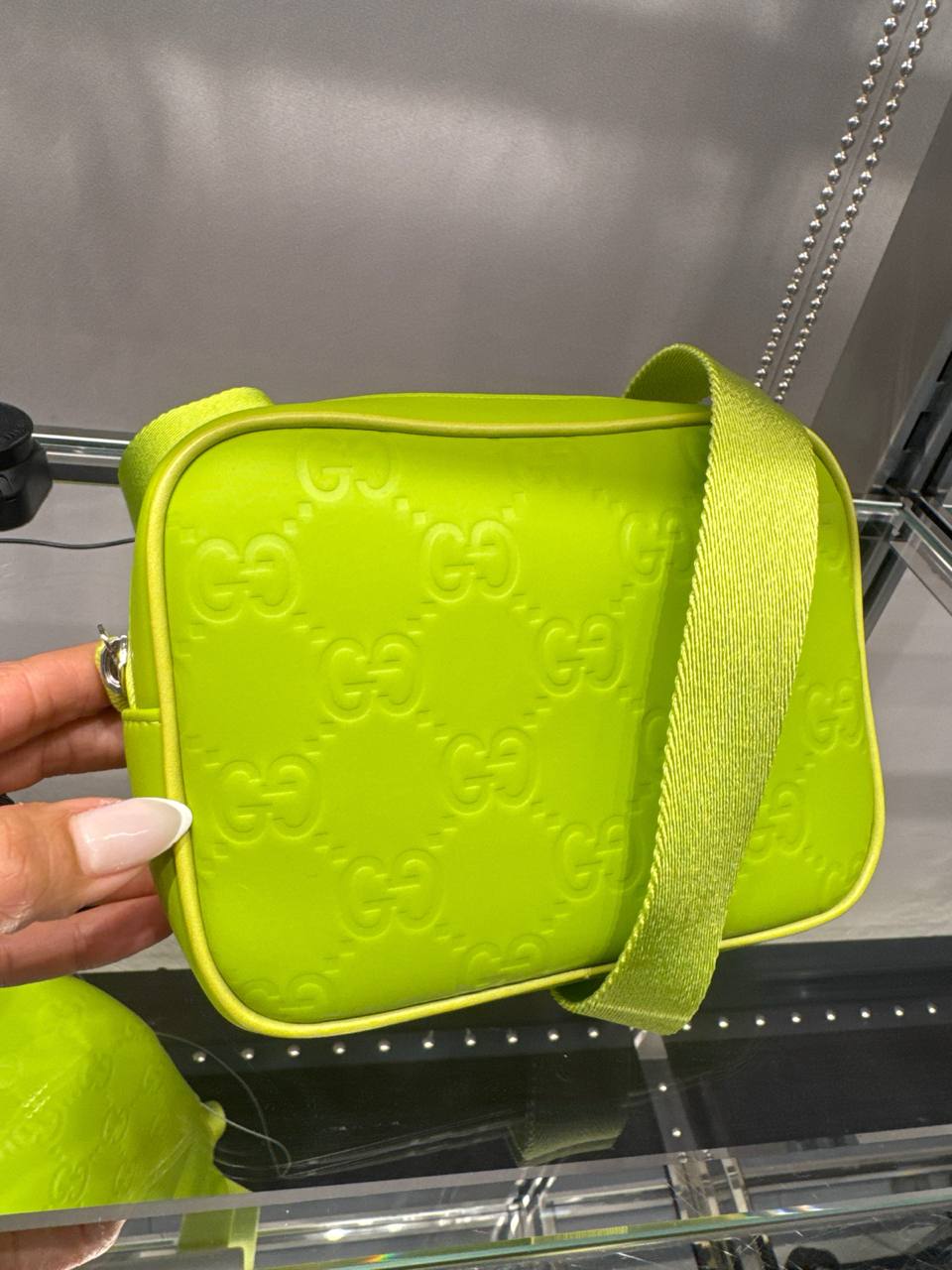 CROSSBODY