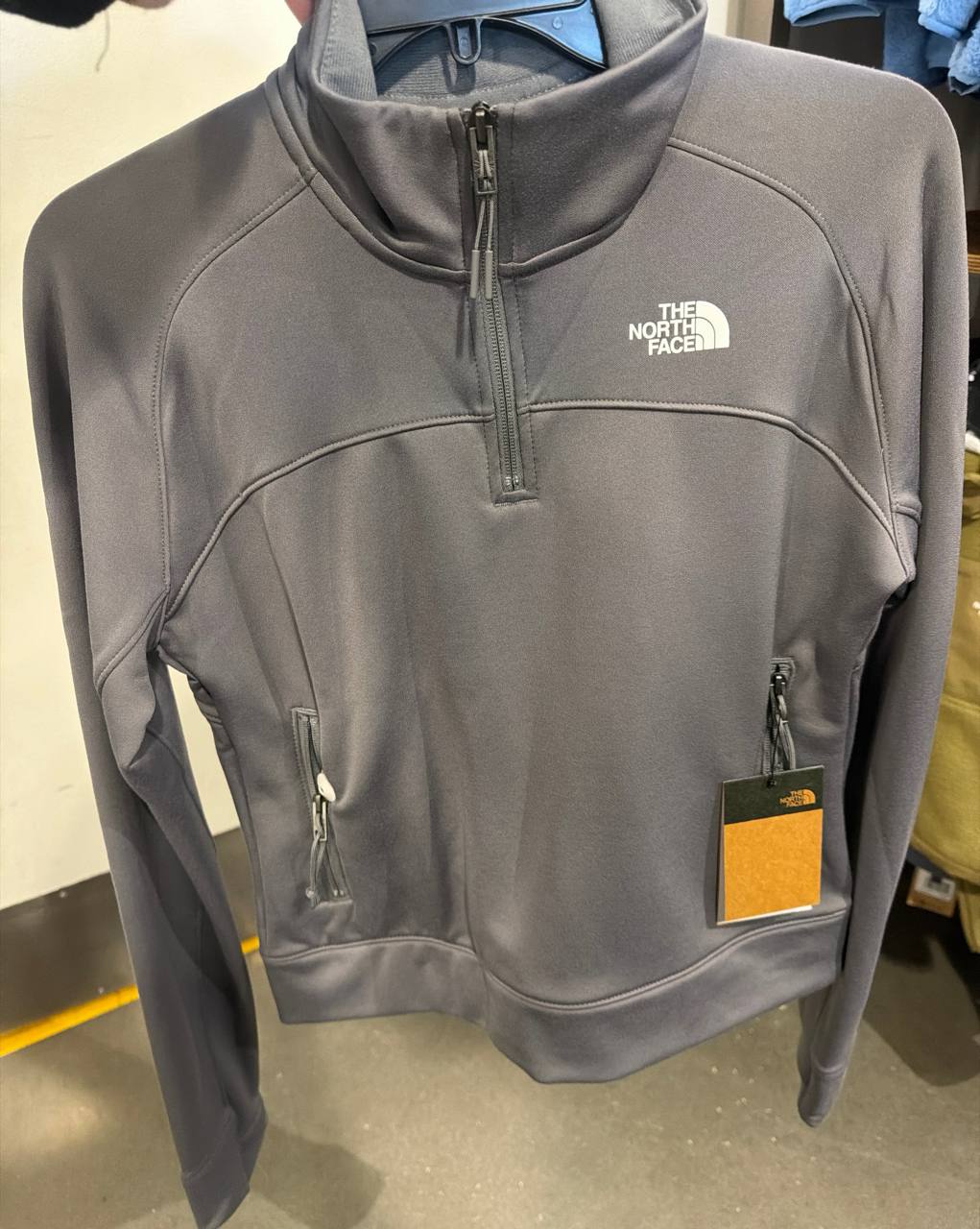 casaco  Pioneer Peak zip