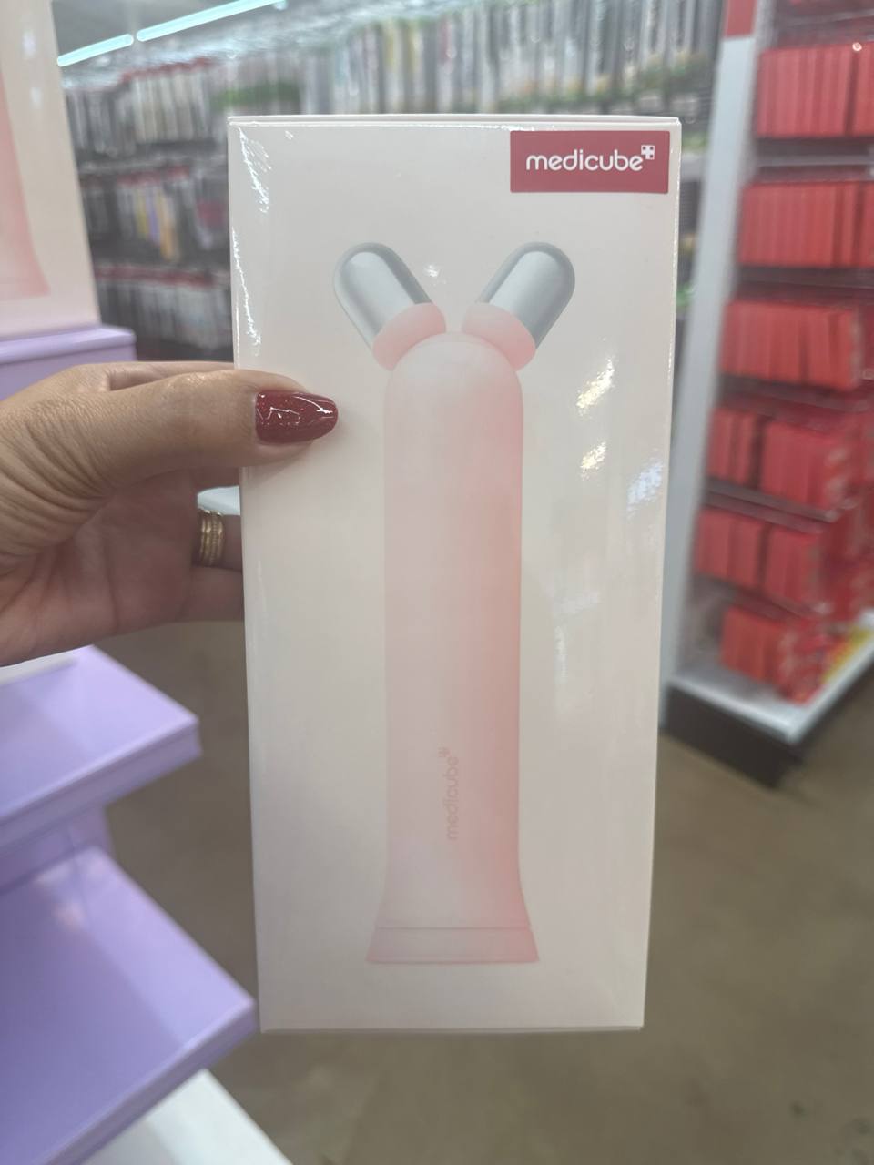 Medicube Mini Booster Pro Plus Face Roller Set (ou AGE-R Booster V Roller), projetado para massagem, contorno e melhora do viço da pele em casa.